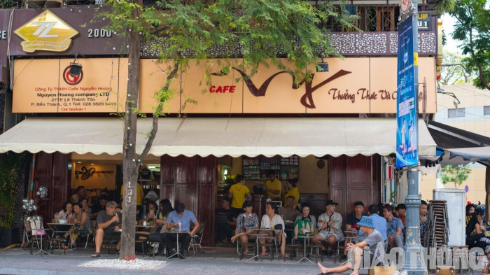 Hàng loạt nhà hàng, quán cà phê ở TP.HCM hỗ trợ nhà vệ sinh miễn phí - Ảnh 3.