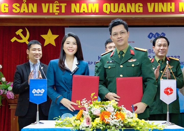 FLC và CLB Bóng chuyền nữ Thông tin FLC ký hợp đồng tài trợ năm 2022 - Ảnh 1.