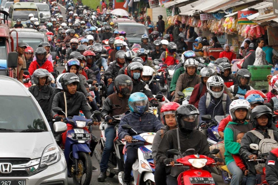 Indonesia chi hơn 455 triệu USD để hỗ trợ người mua xe máy điện - Ảnh 1.