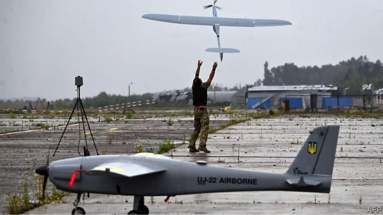Lính Nga dùng 'ma thuật đen' khiến UAV của Ukraine rụng 'như sung' - Ảnh 1.