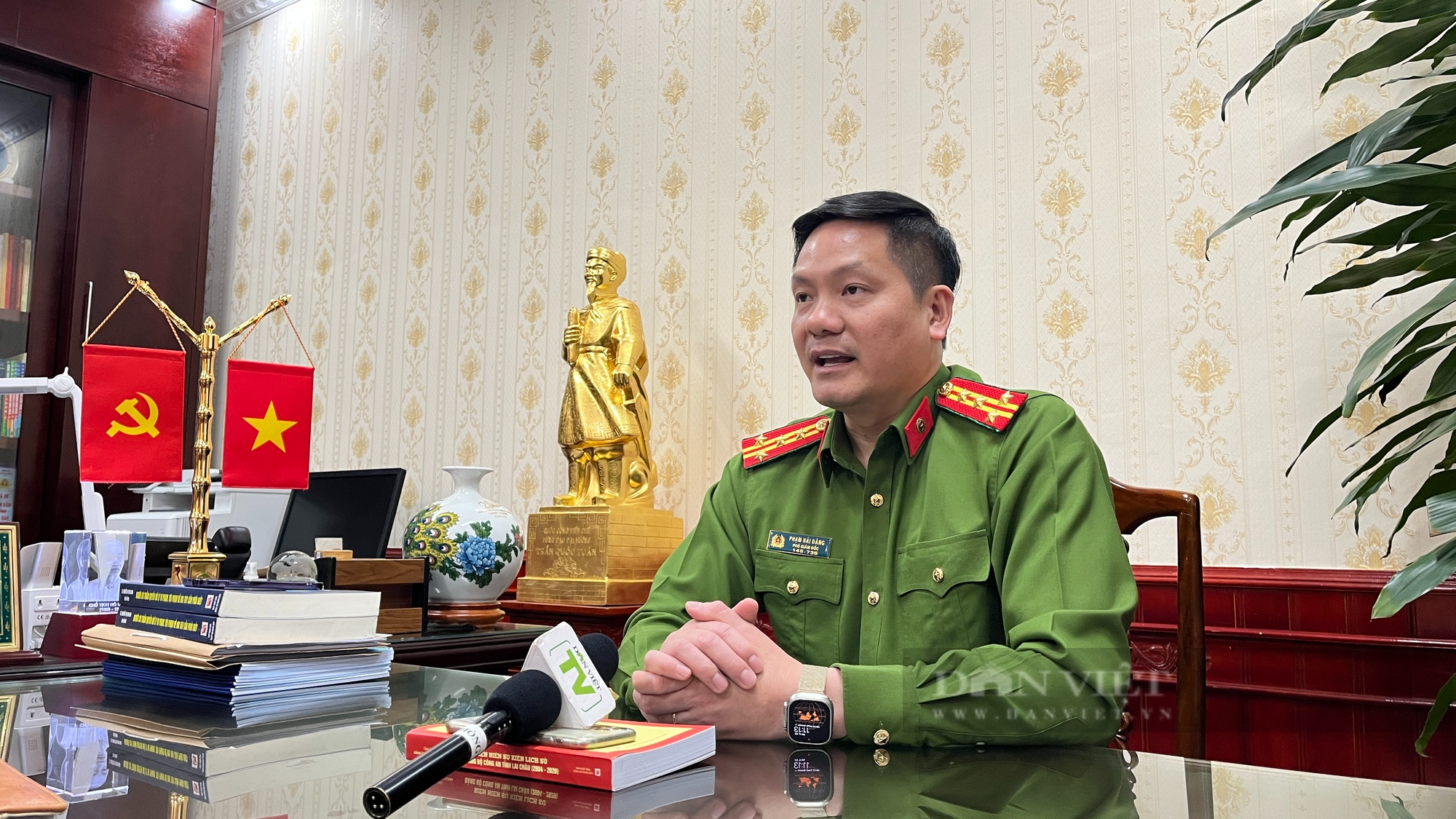 Thủ trưởng cơ quan CSĐT công an tỉnh Lai Châu: Xử lý nghiêm minh, thượng tôn pháp luật vụ phá rừng ở Sìn Hồ - Ảnh 8.