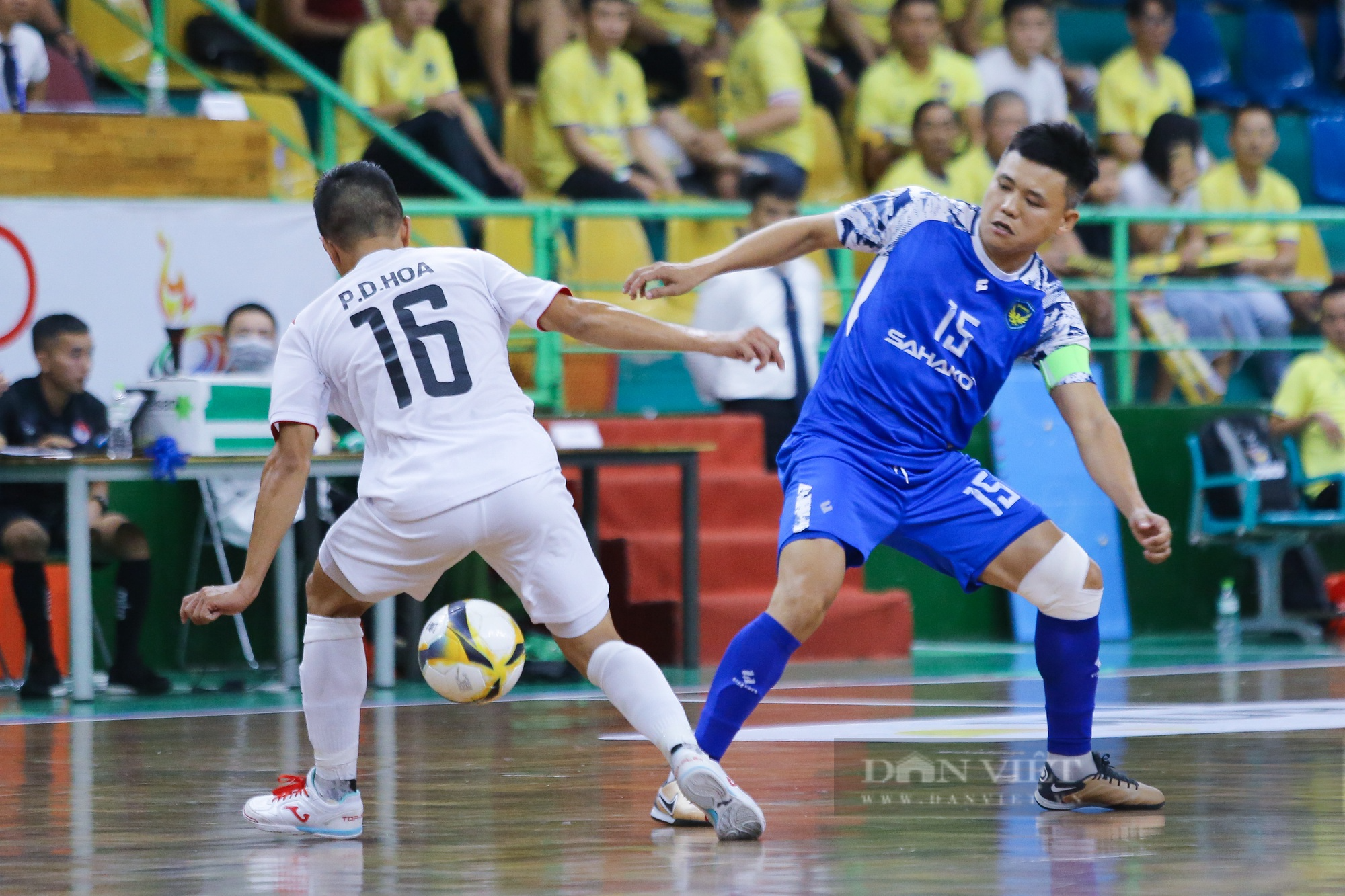 Trọng tài &quot;bẻ còi&quot;, Thái Sơn Nam cay đắng chia điểm trong trận &quot;siêu kinh điển&quot; làng futsal - Ảnh 7.