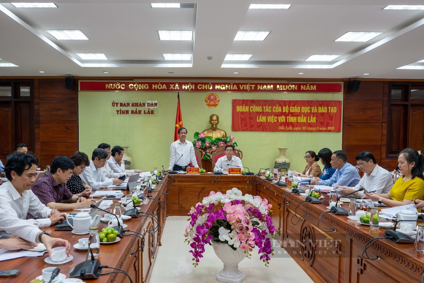Bộ trưởng Nguyễn Kim Sơn: &quot;Cần quan tâm hơn nữa đến đối tượng con em đồng bào dân tộc thiểu số&quot; - Ảnh 1.