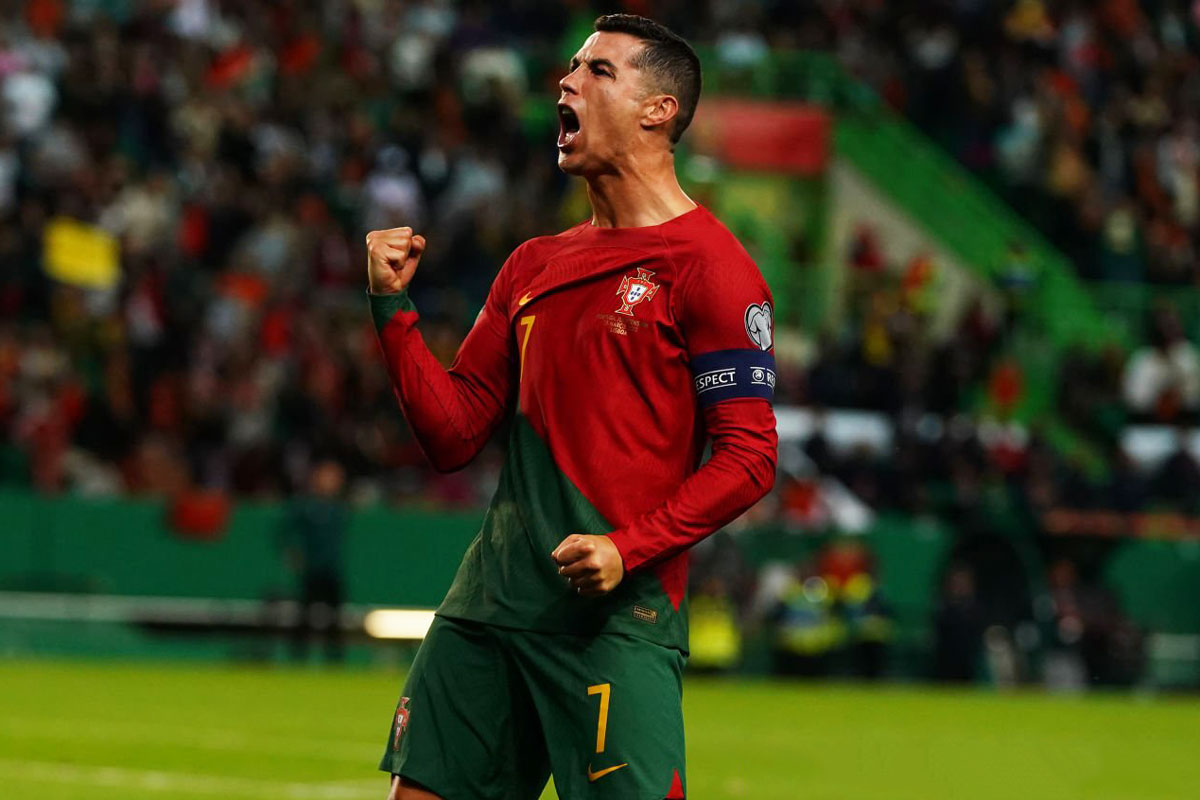 Ronaldo lập kỷ lục chưa từng có trong lịch sử làng túc cầu - Ảnh 1.