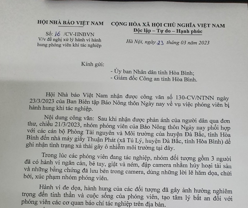 Phó chủ tịch UBND Tỉnh Hòa Bình: Sẽ xử lý nghiêm hành vi côn đồ, cản trở báo chí tác nghiệp - Ảnh 2.