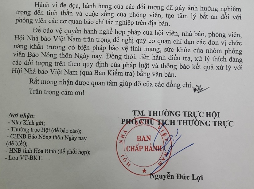 Hội Nhà báo Việt Nam đề nghị UBND - Công an tỉnh Hòa Bình vào cuộc vụ PV báo NTNN bị hành hung  - Ảnh 3.