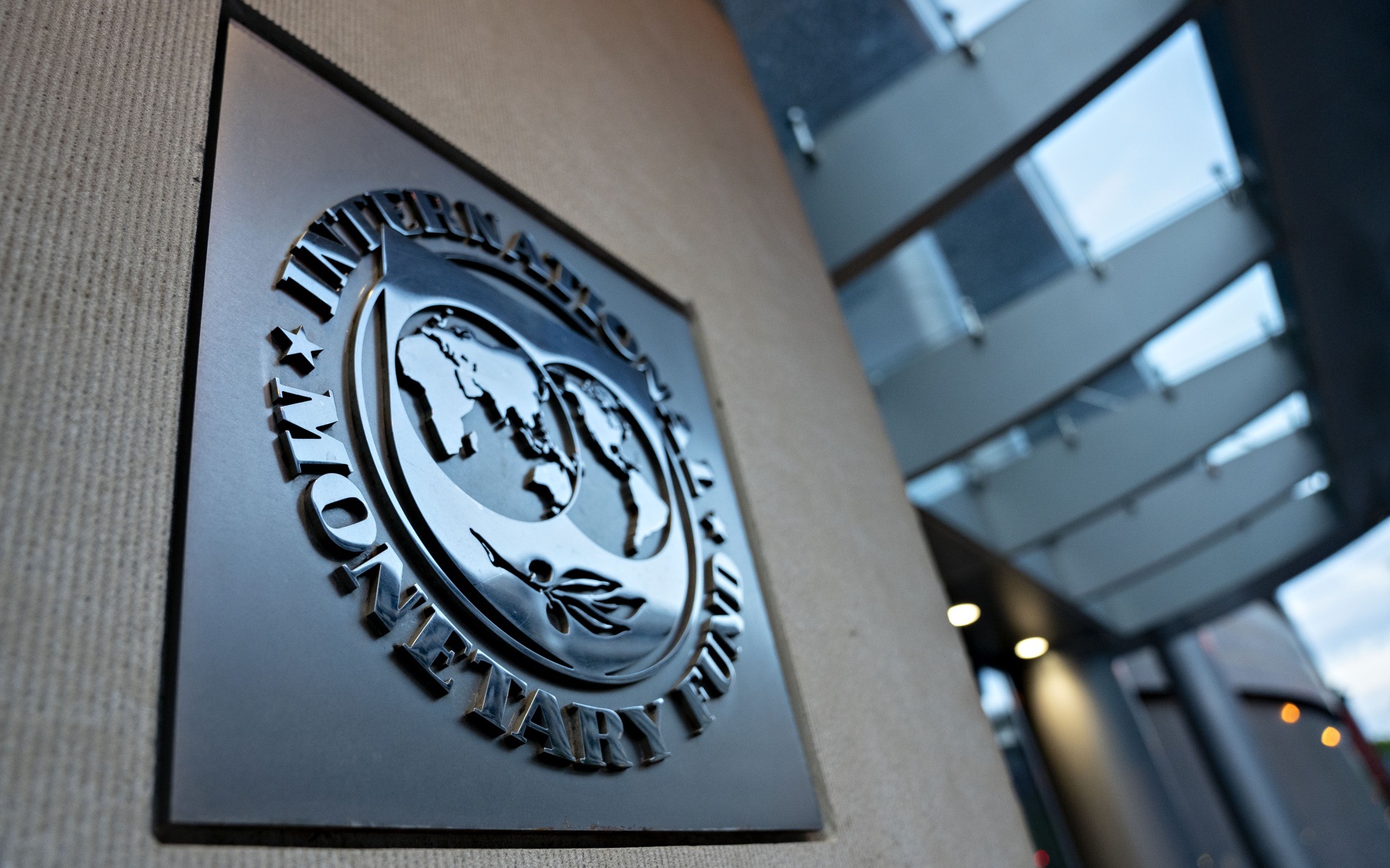 Ukraine sắp vay 15,6 tỷ USD từ IMF để củng cố tài chính