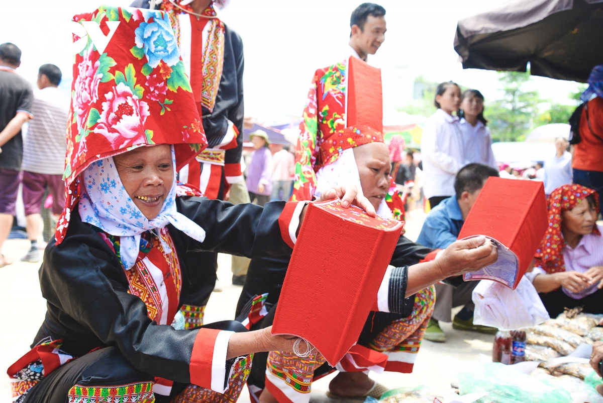 Chợ phiên vùng cao biên giới - Ảnh 4.