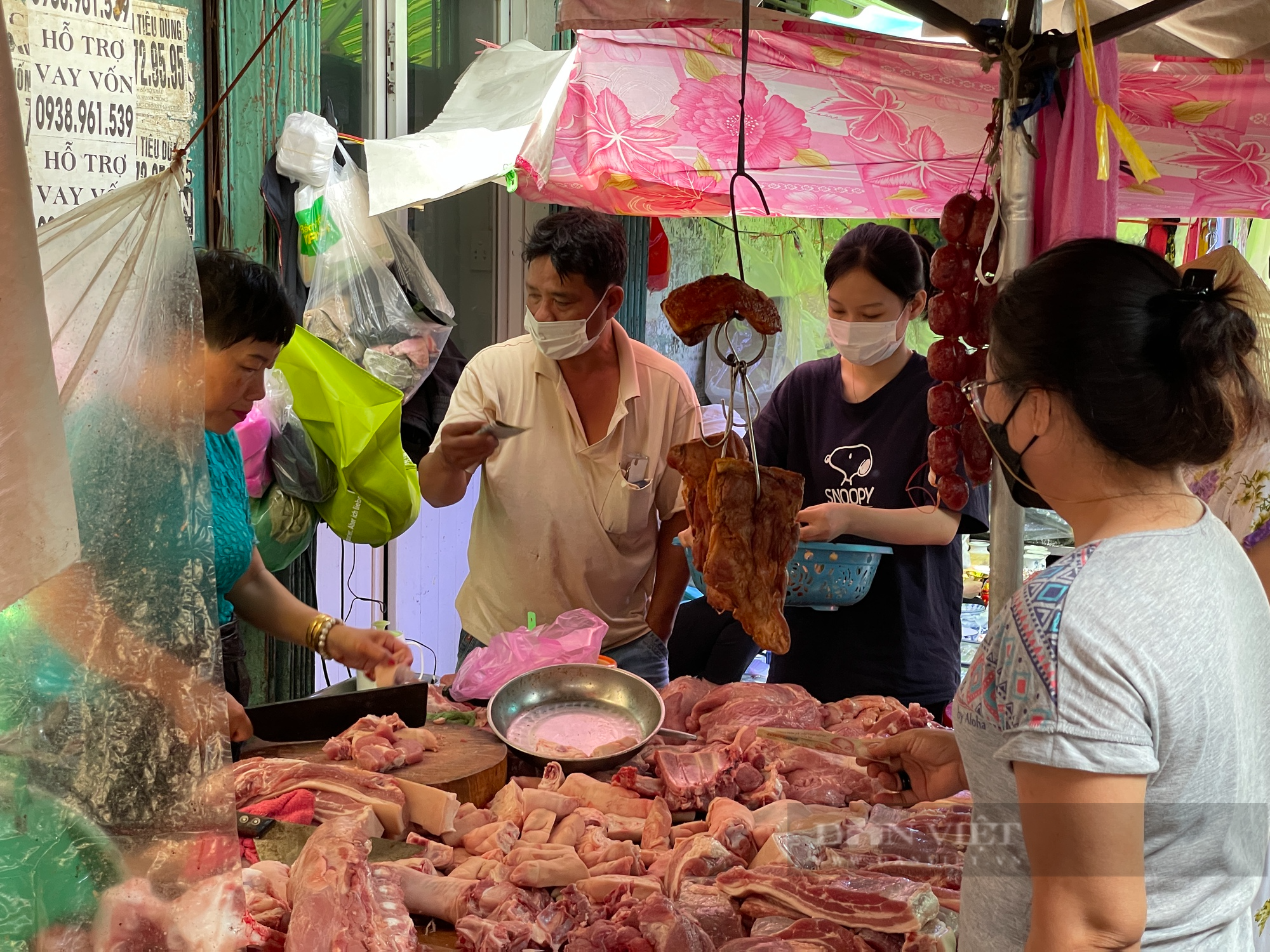 Giá thịt heo giảm mạnh, chuyên gia đề xuất giải pháp thúc đẩy sản xuất và tiêu dùng - Ảnh 1. Giá thịt heo giảm mạnh, chuyên gia đề xuất giải pháp thúc đẩy sản xuất và tiêu dùng - Ảnh 1.