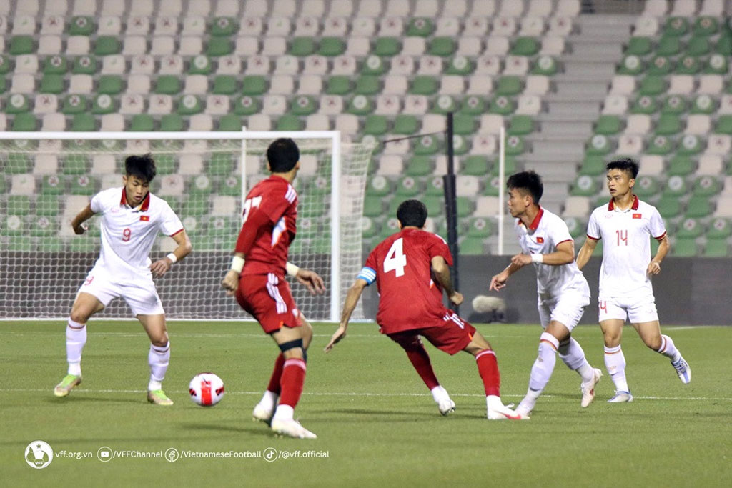 Vỡ trận trong hiệp 2, U23 Việt Nam nhận thất bại 0-4 trước U23 UAE - Ảnh 1.