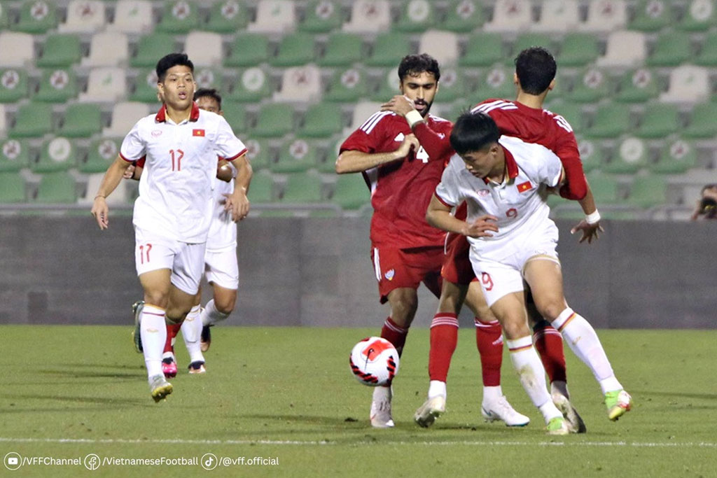 Vỡ trận trong hiệp 2, U23 Việt Nam nhận thất bại 0-4 trước U23 UAE - Ảnh 2.