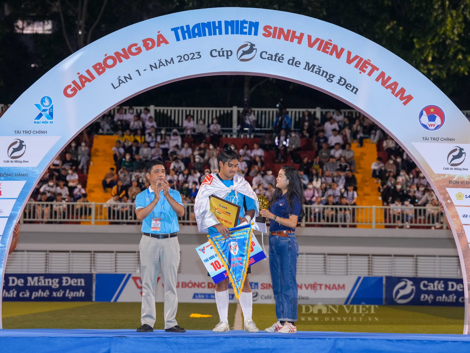 Tiếp tục thắng penalty, ĐH Huế vô địch Giải bóng đá Thanh Niên Sinh viên Việt Nam - Ảnh 9.