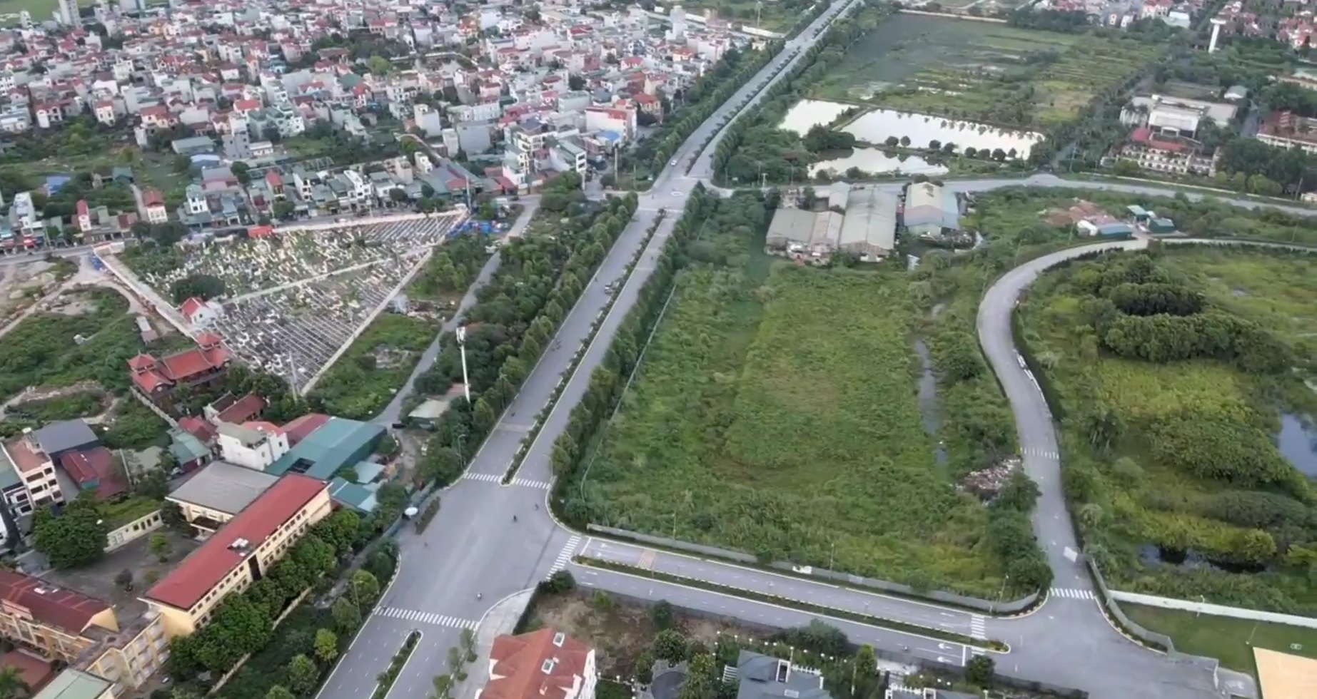 Hà Nội đấu giá đất khu vực huyện ngoại thành, giá khởi điểm gần 600 tỷ đồng - Ảnh 1.