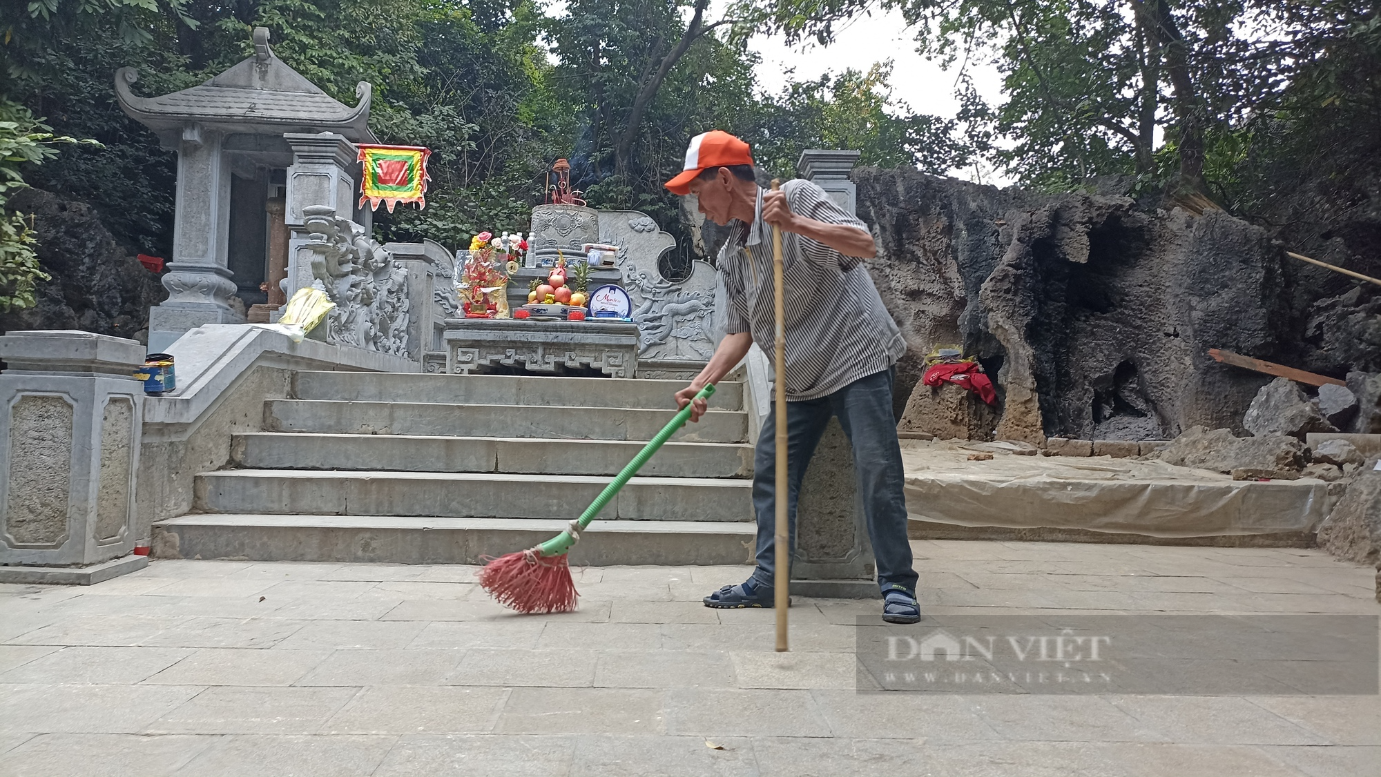 Ninh Bình: Ông nông dân 40 năm chăm mộ vua Đinh Tiên Hoàng - Ảnh 3.