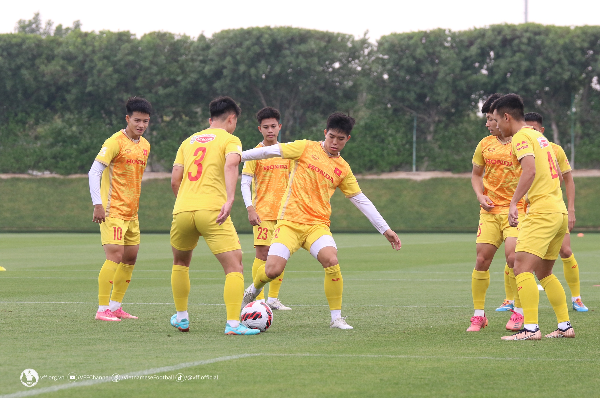 Báo Trung Quốc sốc trước kết quả 2 trận đấu của U23 Việt Nam dưới thời HLV Troussier - Ảnh 2.