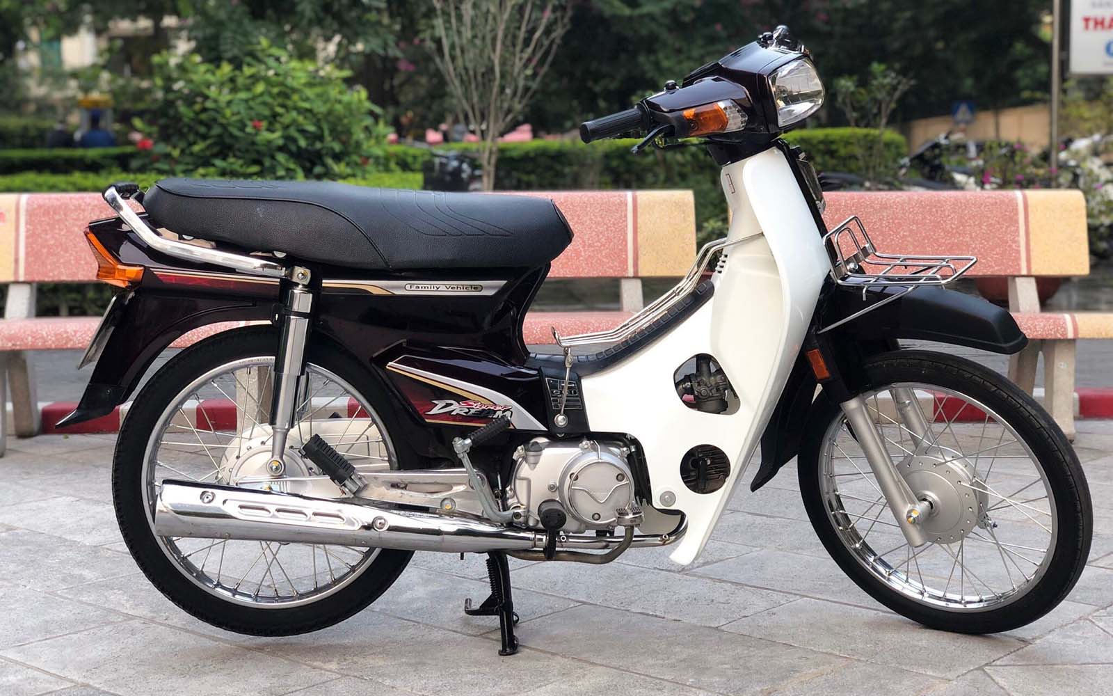 Honda Dream Thái đời 2000 biển tam hoa giá hơn 100 triệu đồng  Báo Dân trí