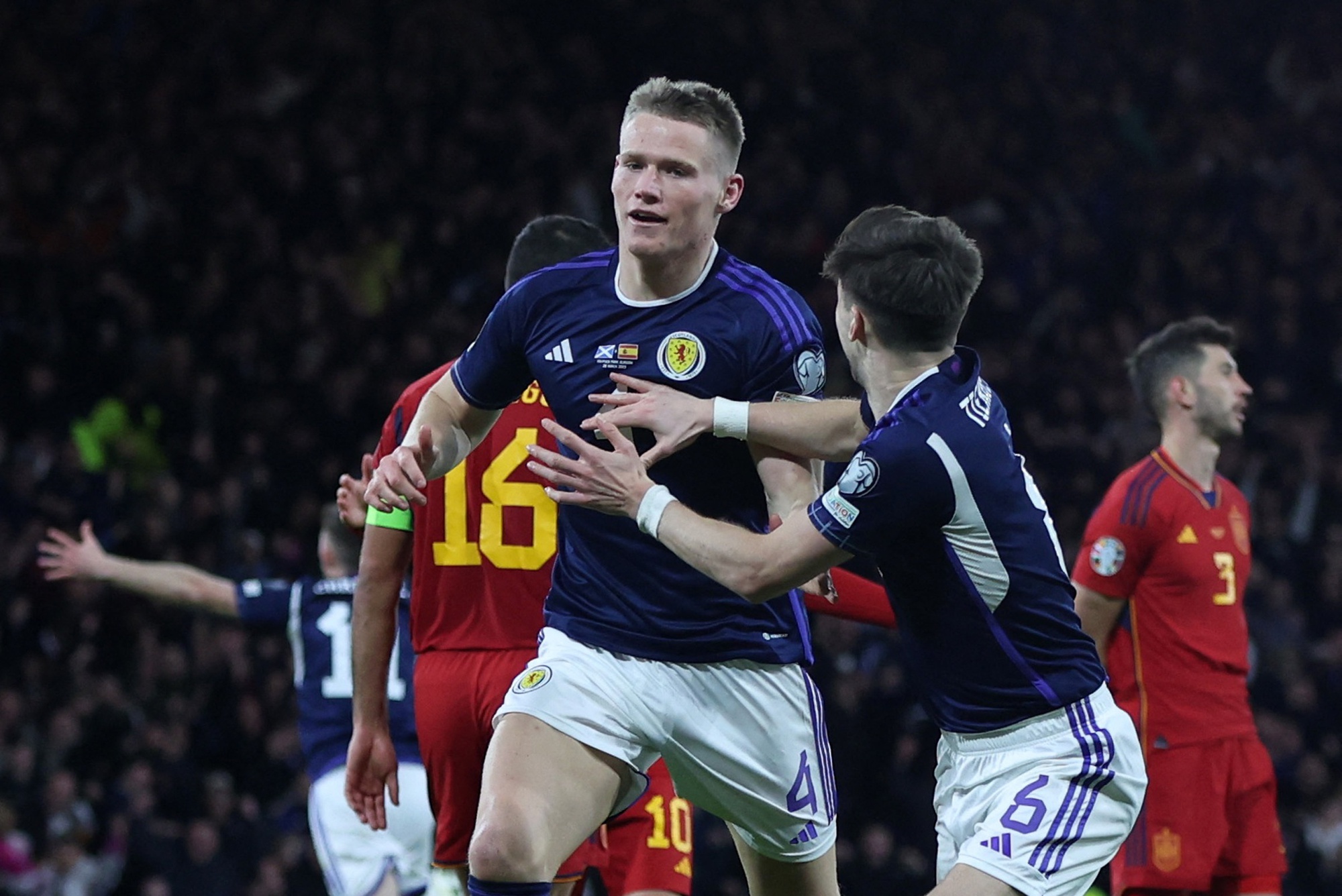 McTominay tỏa sáng, Scotland bất ngờ đánh bại Tây Ban Nha - Ảnh 1.