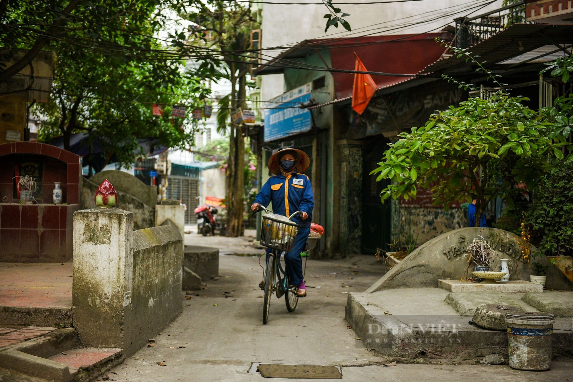 Khám phá cuộc sống của người dân tại khu &quot;phố nghĩa địa&quot; ở trung tâm Thủ đô  - Ảnh 2.