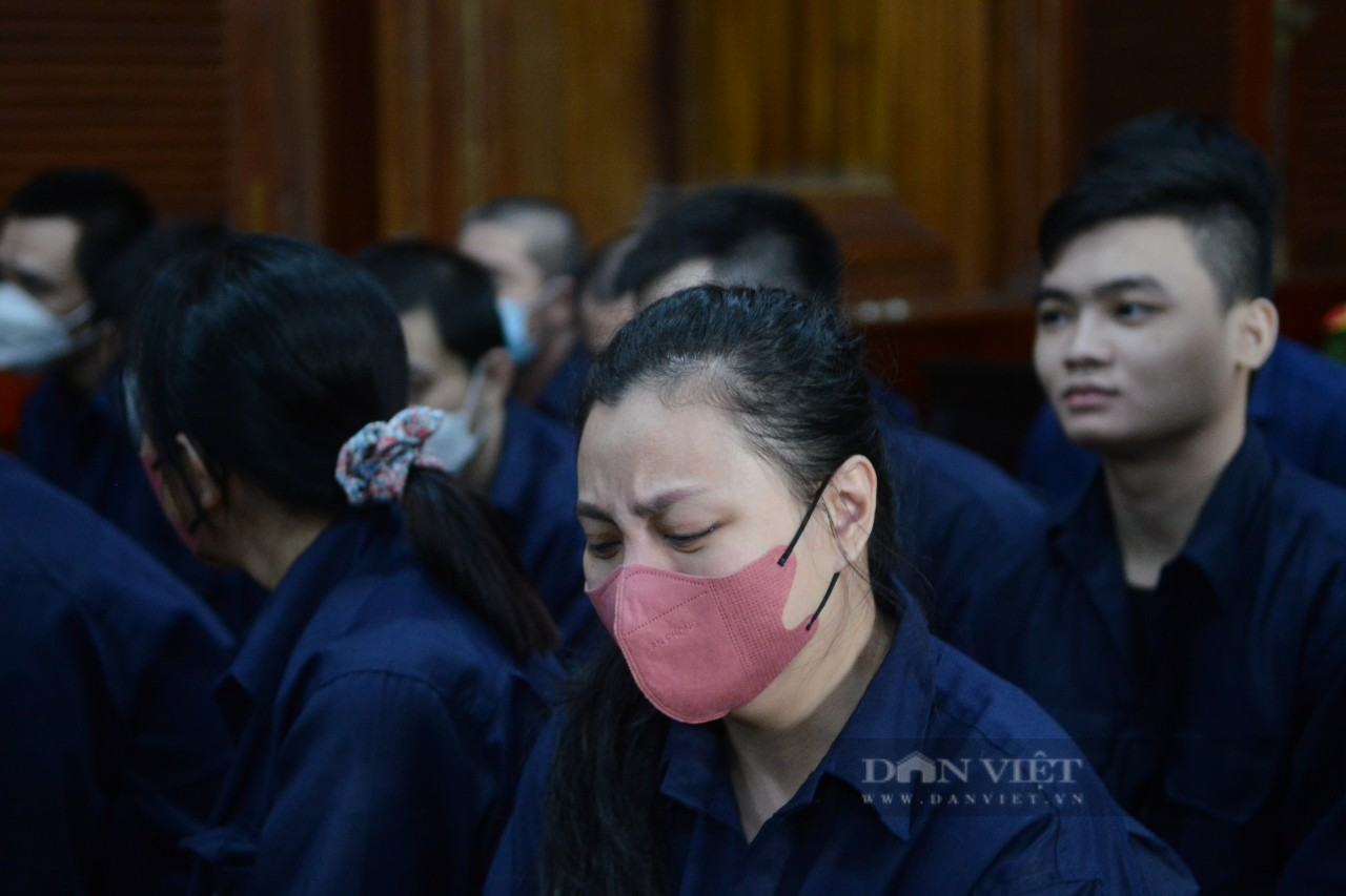 Tuyên án vụ sát hại Quân &quot;xa lộ&quot;: Bị cáo Võ Thùy Linh lãnh án chung thân   - Ảnh 2.