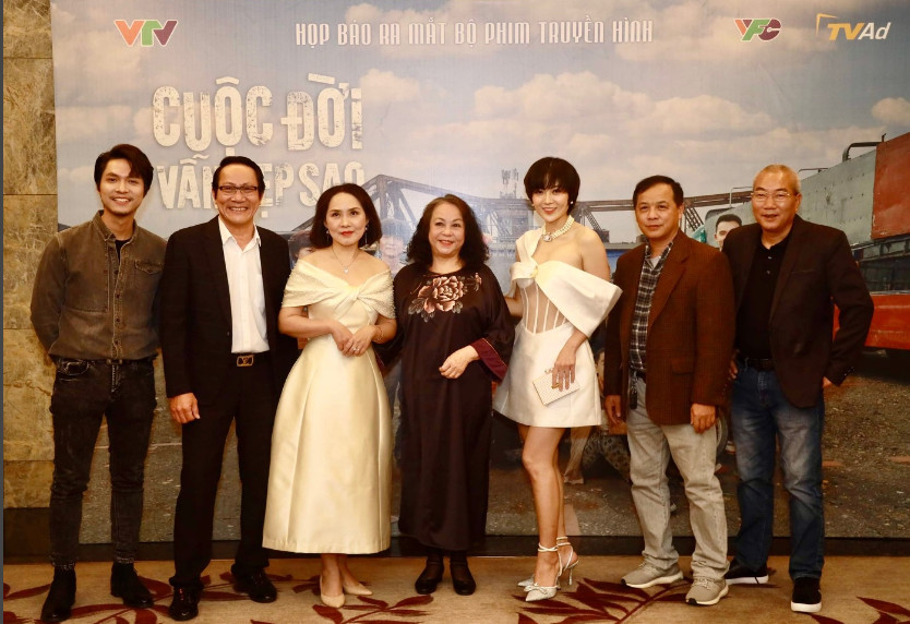Thanh Hương và NSƯT Thanh Quý gây bất ngờ với hình ảnh nghèo khổ trong phim mới - Ảnh 3.