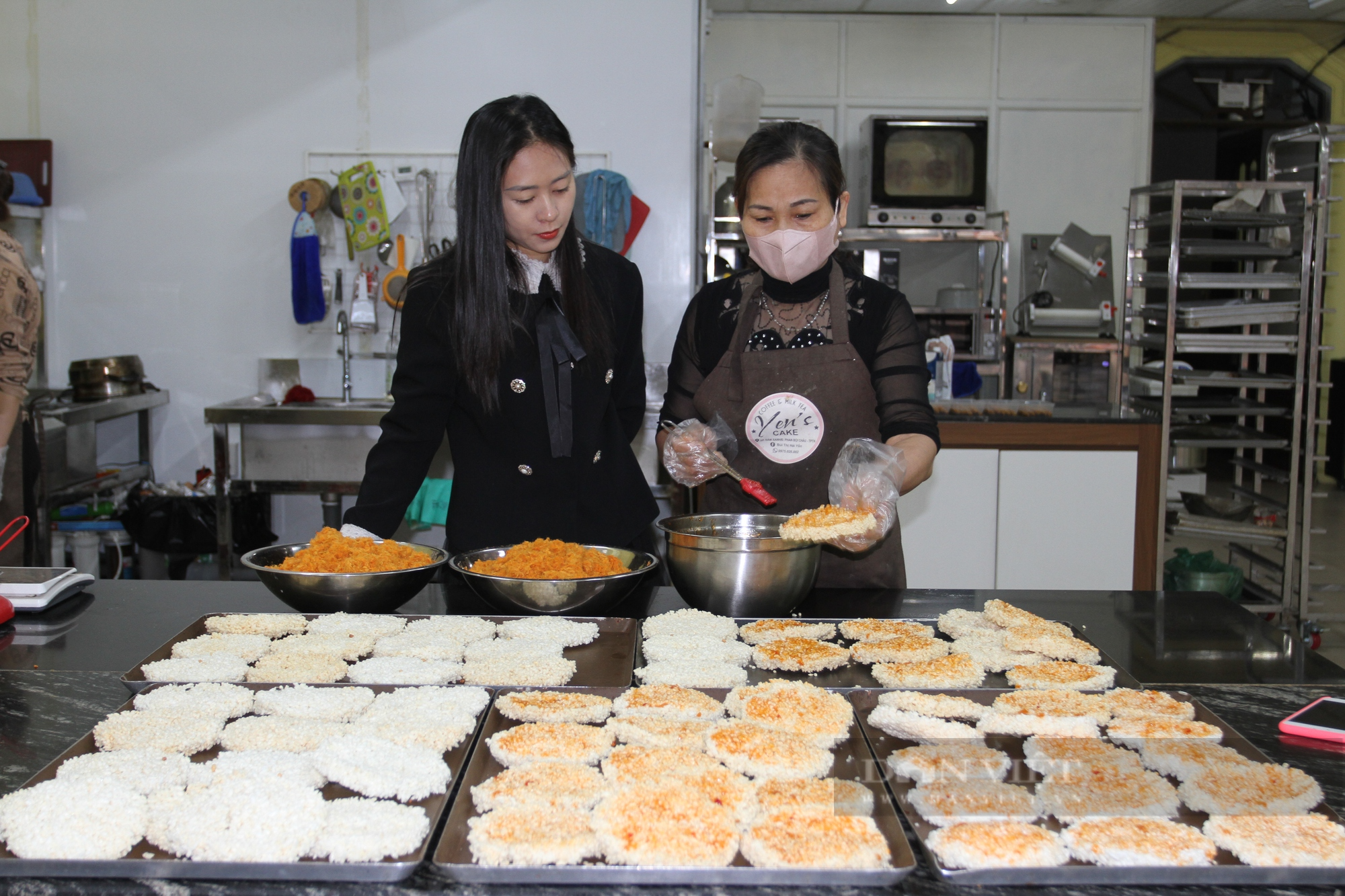 Nữ Giám đốc HTX trẻ ở Thái Nguyên nuôi ý tưởng đưa sản phẩm cơm cháy vươn tầm quốc tế - Ảnh 2.