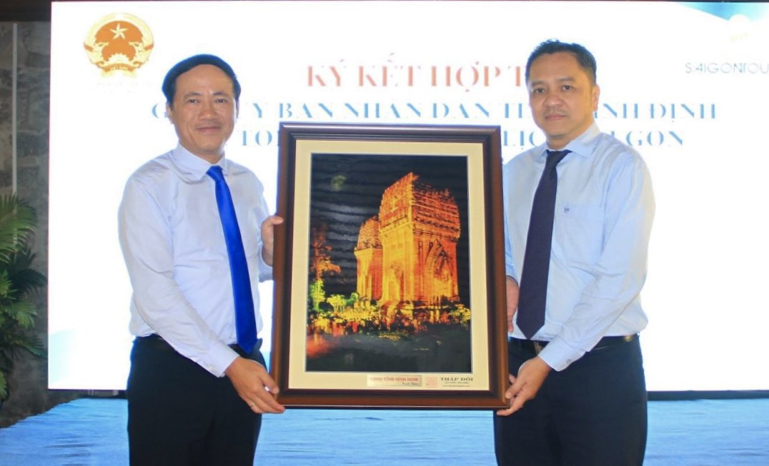 Saigontourist Group và Bình Định ký kết hợp tác phát triển du lịch - Ảnh 1.