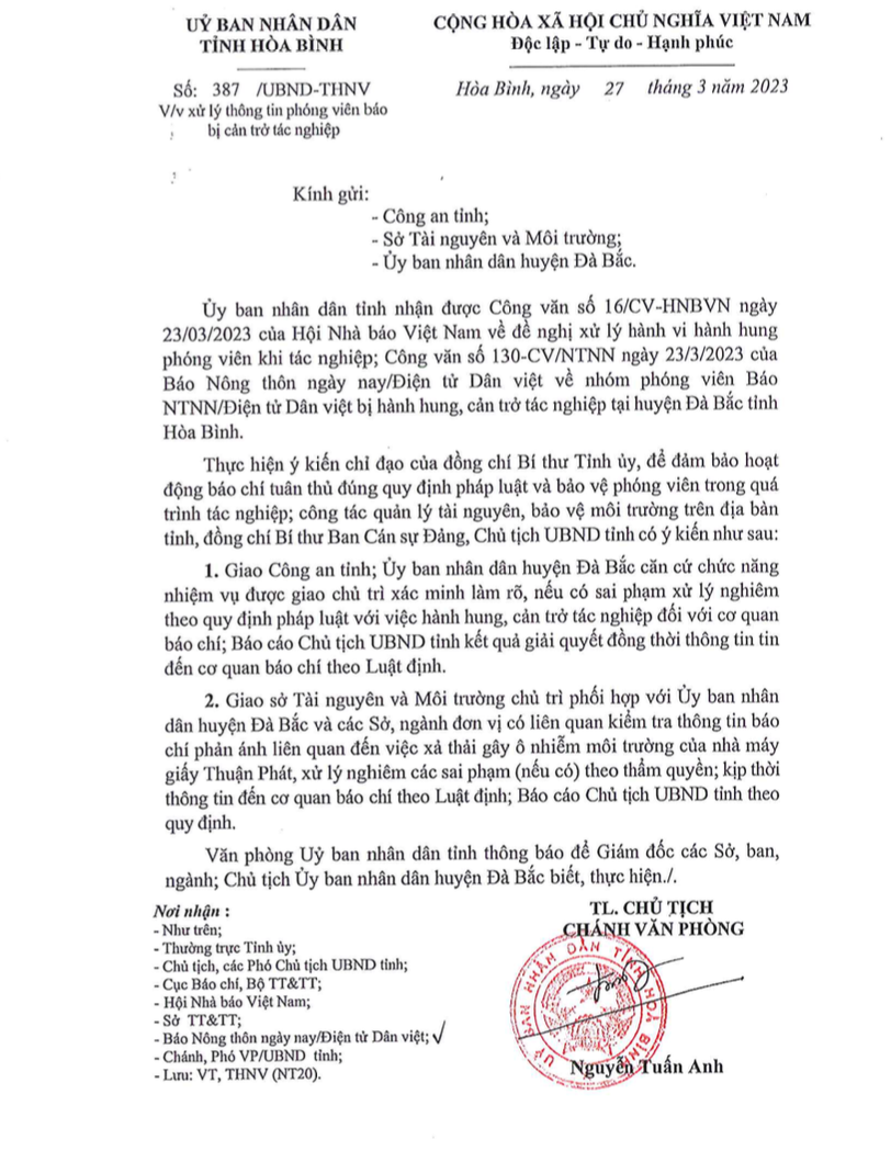 Chủ tịch Hoà Bình yêu cầu xử lý nghiêm vụ phóng viên Báo NTNN/Dân Việt bị hành hung - Ảnh 1.