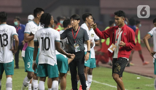 Bị hủy tư cách chủ nhà U20 World Cup 2023, vì sao Indonesia còn giấu kín? - Ảnh 1.