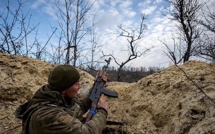 Xạ thủ Ukraine bắn hạ máy bay ném bom Su-24 của Nga trên bầu trời Bakhmut