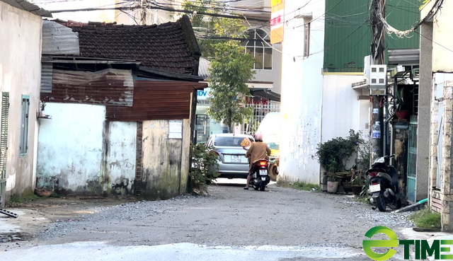 Thành phố Quảng Ngãi sẽ cưỡng chế GPMB sửa hình hài cho tuyến đường “đầu chuột mình voi” - Ảnh 3.