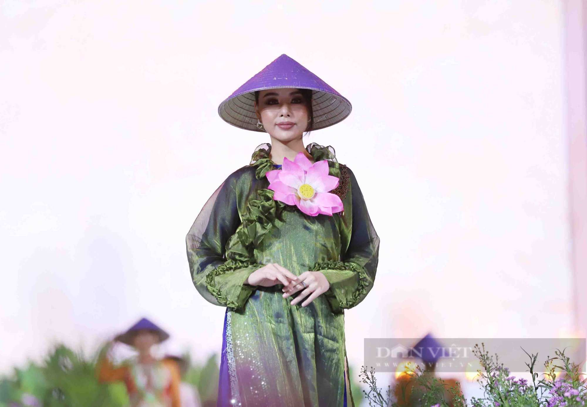 Lễ hội Áo dài TP.HCM 2023: Giữ hồn Việt qua tà áo dài truyền thống - Ảnh 8.