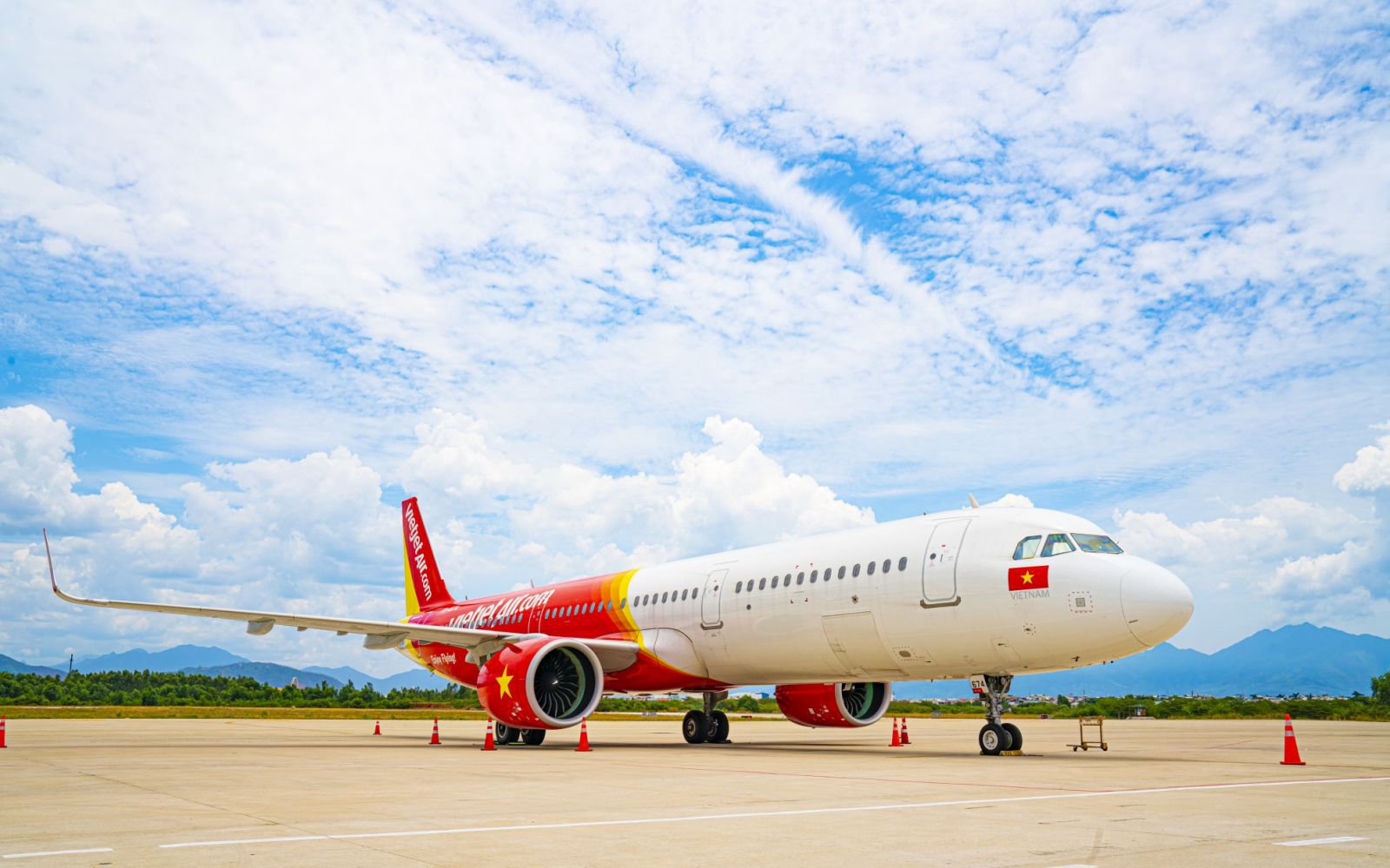 Vietjet tiên phong kết nối hai vùng trọng điểm kinh tế lớn