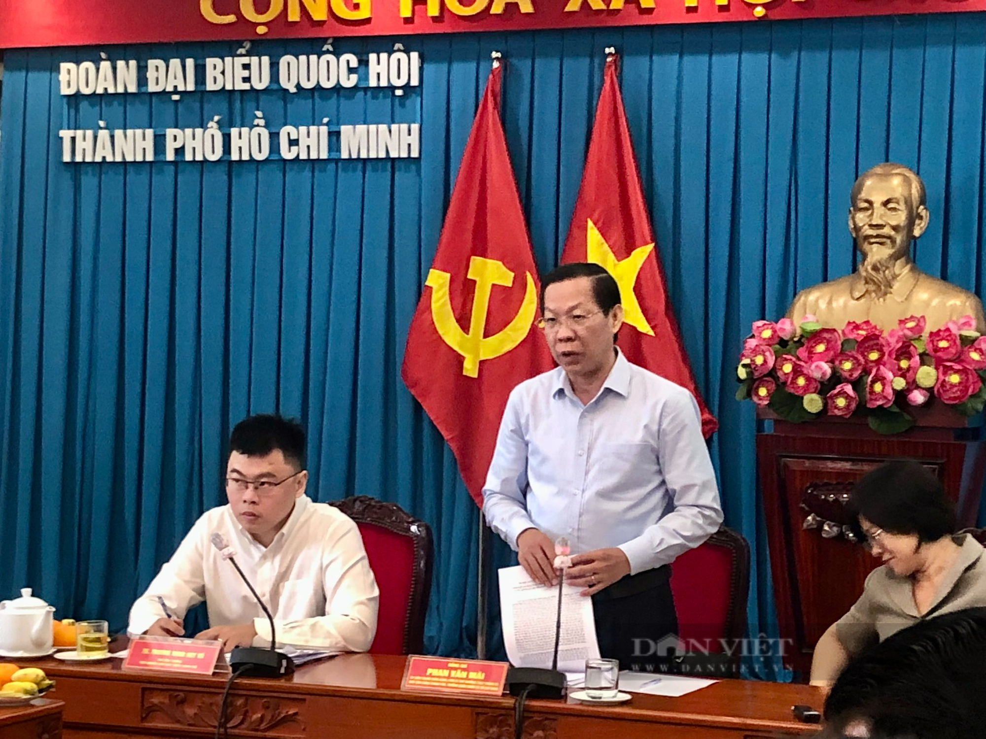 Chủ tịch TP.HCM Phan Văn Mãi: Dự thảo thay thế Nghị quyết 54 không đặt nặng khai thác nguồn thu - Ảnh 1.