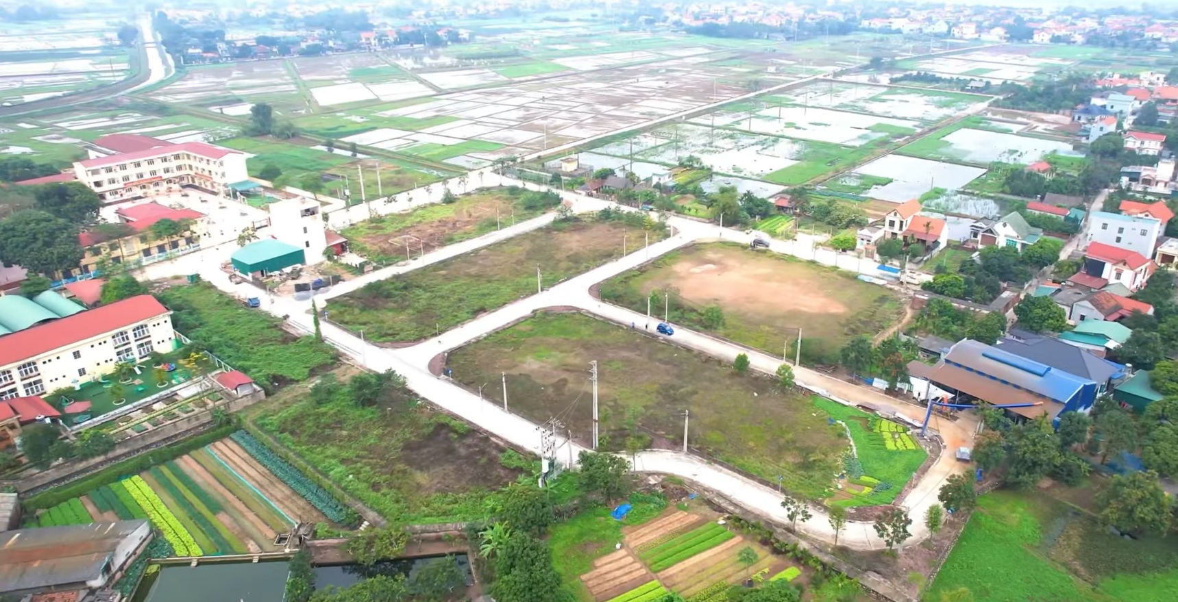 Huyện ngoại thành Hà Nội mời đấu giá 30 thửa đất, dự kiến thu về gần 55 tỷ đồng - Ảnh 1.