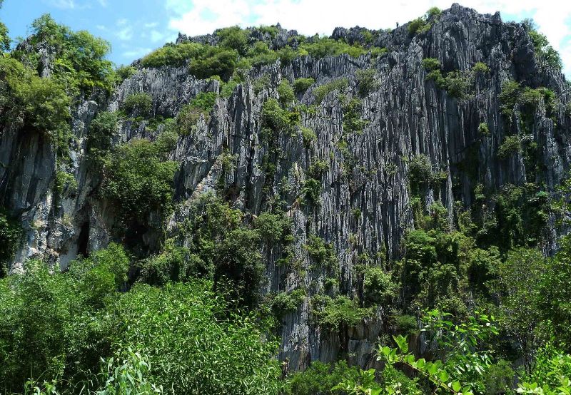 Tỉnh duy nhất ở phía Nam của Việt Nam có núi đá vôi với 21 ngọn núi nằm ngay đồng bằng, đó là tỉnh nào? - Ảnh 1.