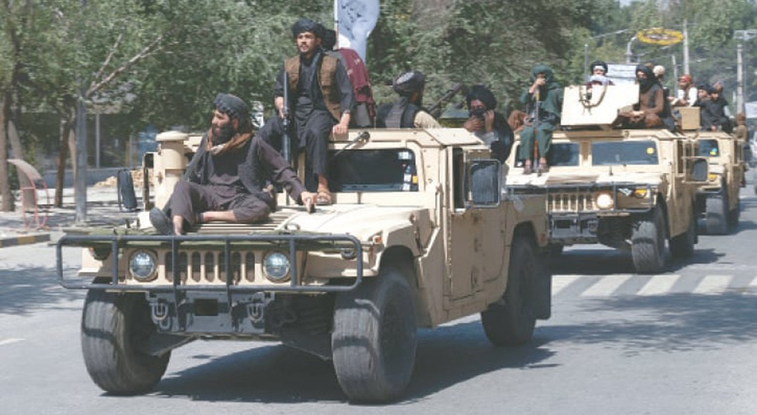 Taliban tận dụng thiết giáp huyền thoại Mỹ bỏ lại Afghanistan - Ảnh 9.