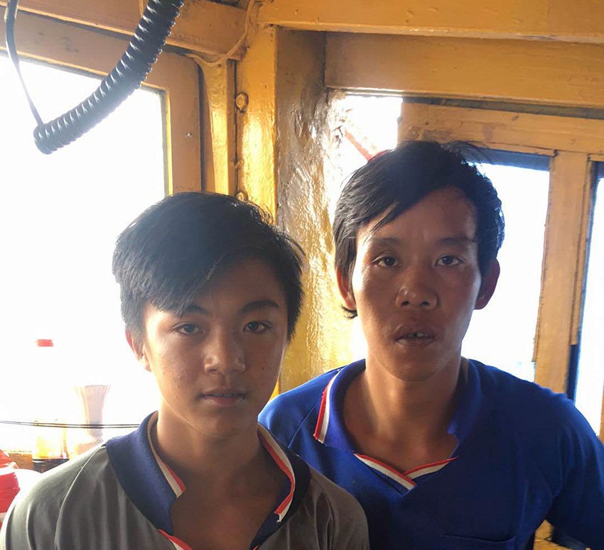 Đã cứu sống 2 thuyền viên mất tích bí ẩn nhiều ngày trên vùng biển Kiên Giang - Cà Mau  - Ảnh 1.