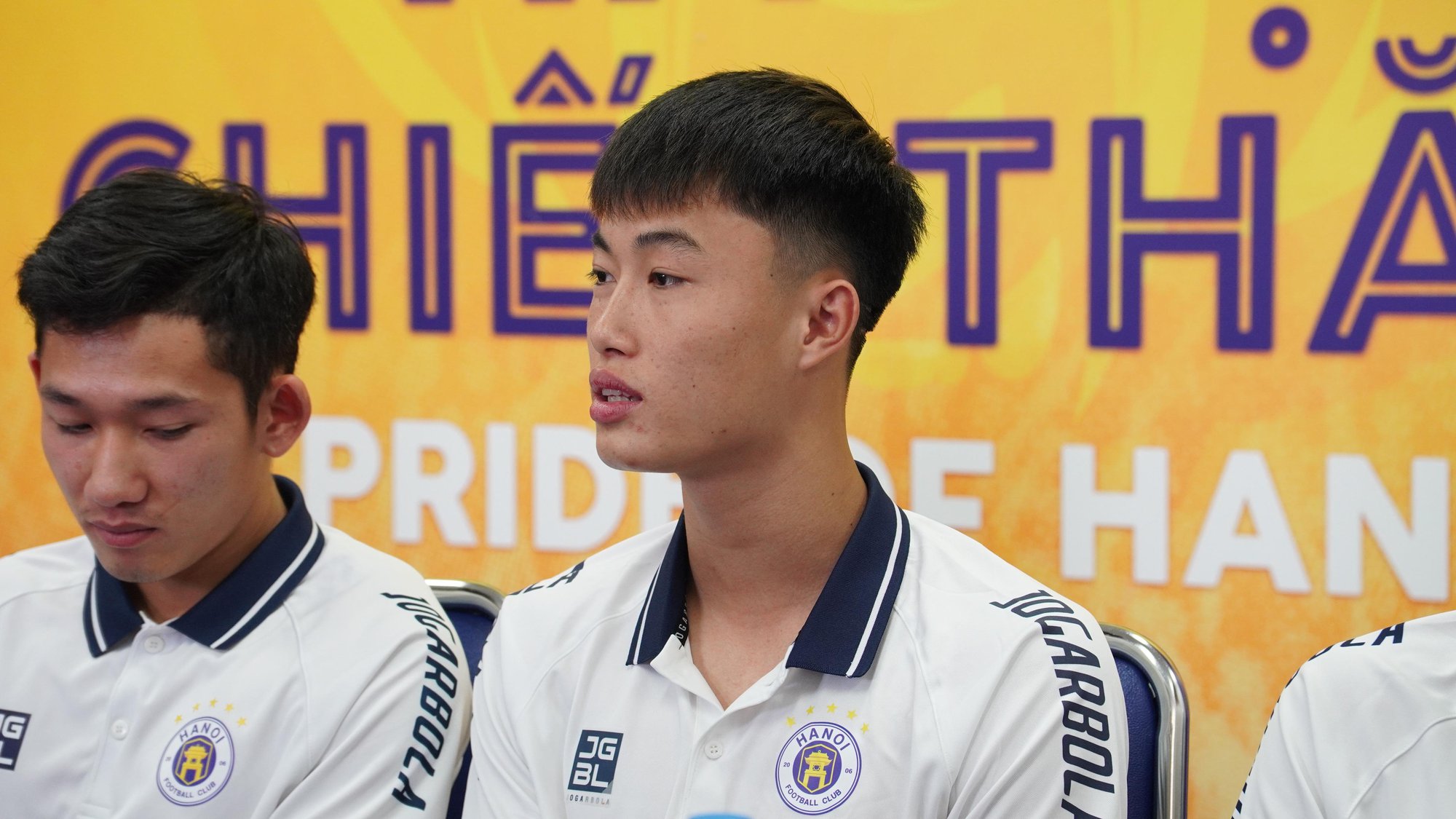 Nguyễn Văn Trường 1m82- U20 Việt Nam: Học Ronaldo, thần tượng Văn Quyết  - Ảnh 2.