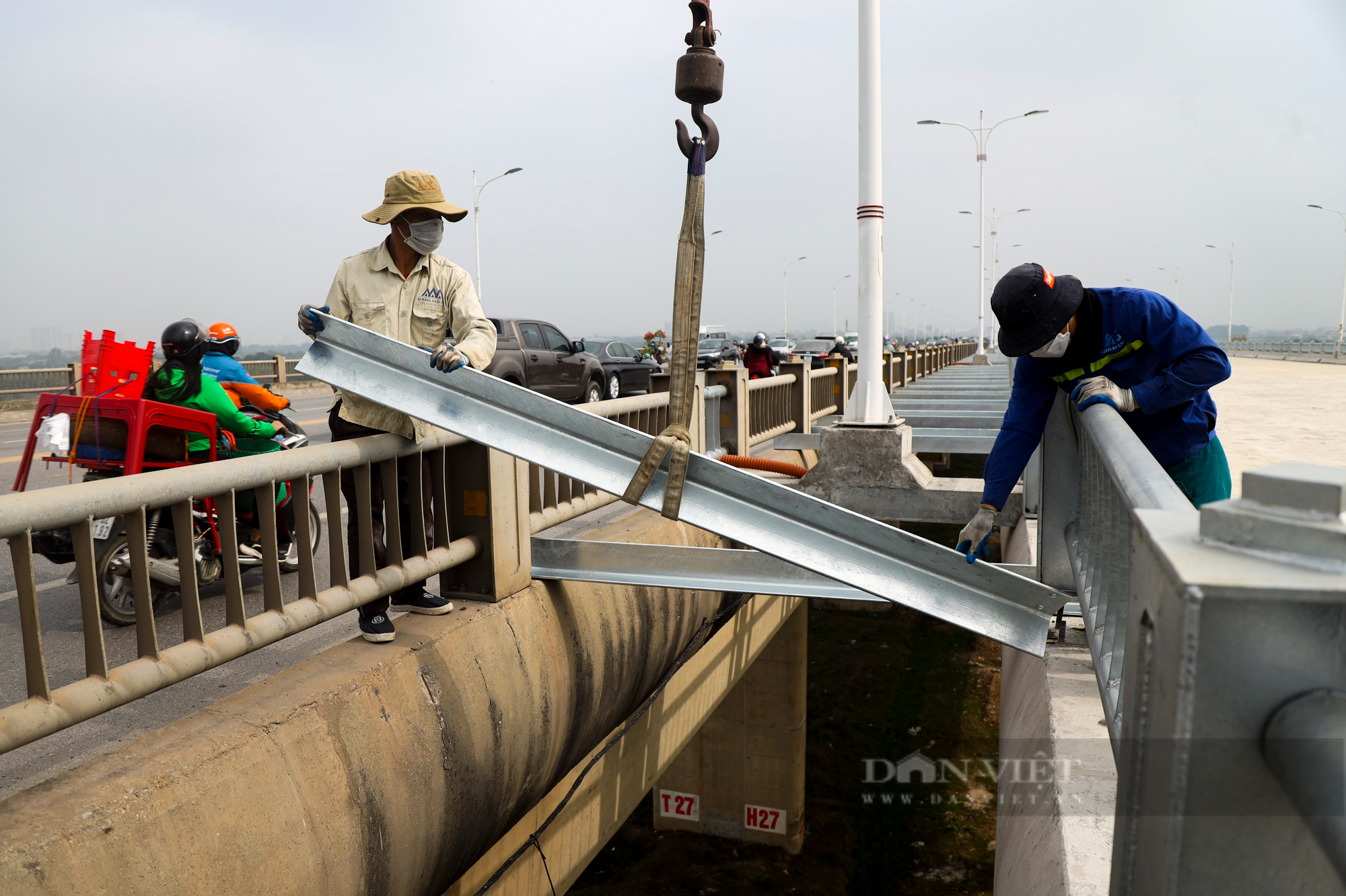 Hiện trạng cầu 2.500 tỷ đồng ở cửa ngõ huyết mạch Hà Nội sau 2 năm thi công - Ảnh 7.