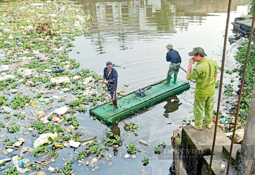 Sông Cà Mau ở Ninh Bình được dọn sạch sau phản ánh của Dân Việt - Ảnh 1.