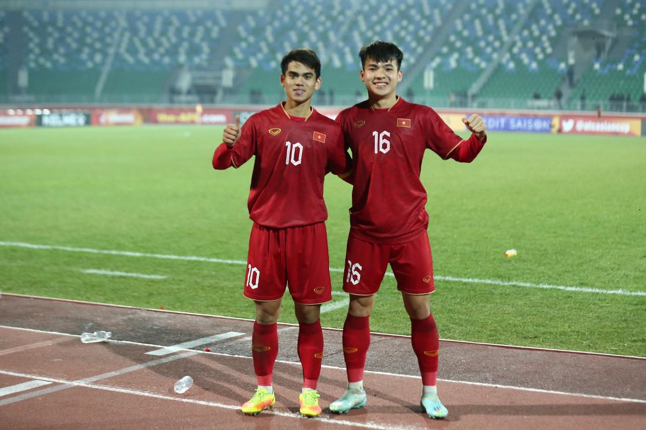 Tỏa sáng giúp U20 Việt Nam chiến thắng, Khuất Văn Khang lại được AFC tôn vinh - Ảnh 1.