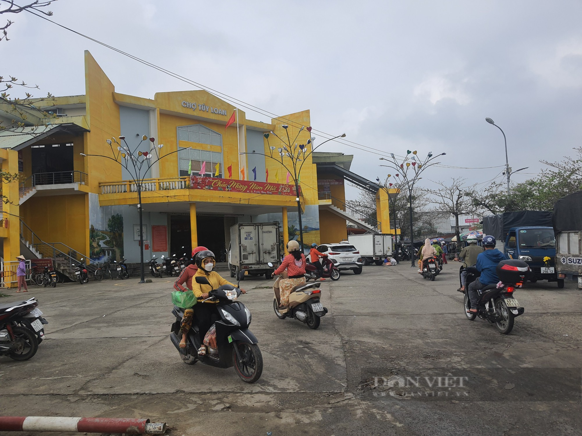 Đà Nẵng: Đòn bẩy thương mại dịch vụ giúp Hoà Phong chuyển mình lên đô thị - Ảnh 1.