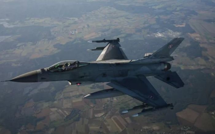 Các phi công Ukraine đang được Mỹ huấn luyện sử dụng F-16?