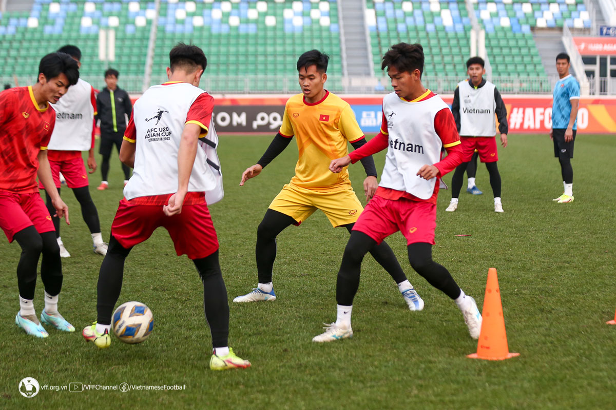 Lịch thi đấu VCK giải U20 châu Á 2023 ngày 7/3: Vé đi tiếp cho U20 Việt Nam - Ảnh 1.
