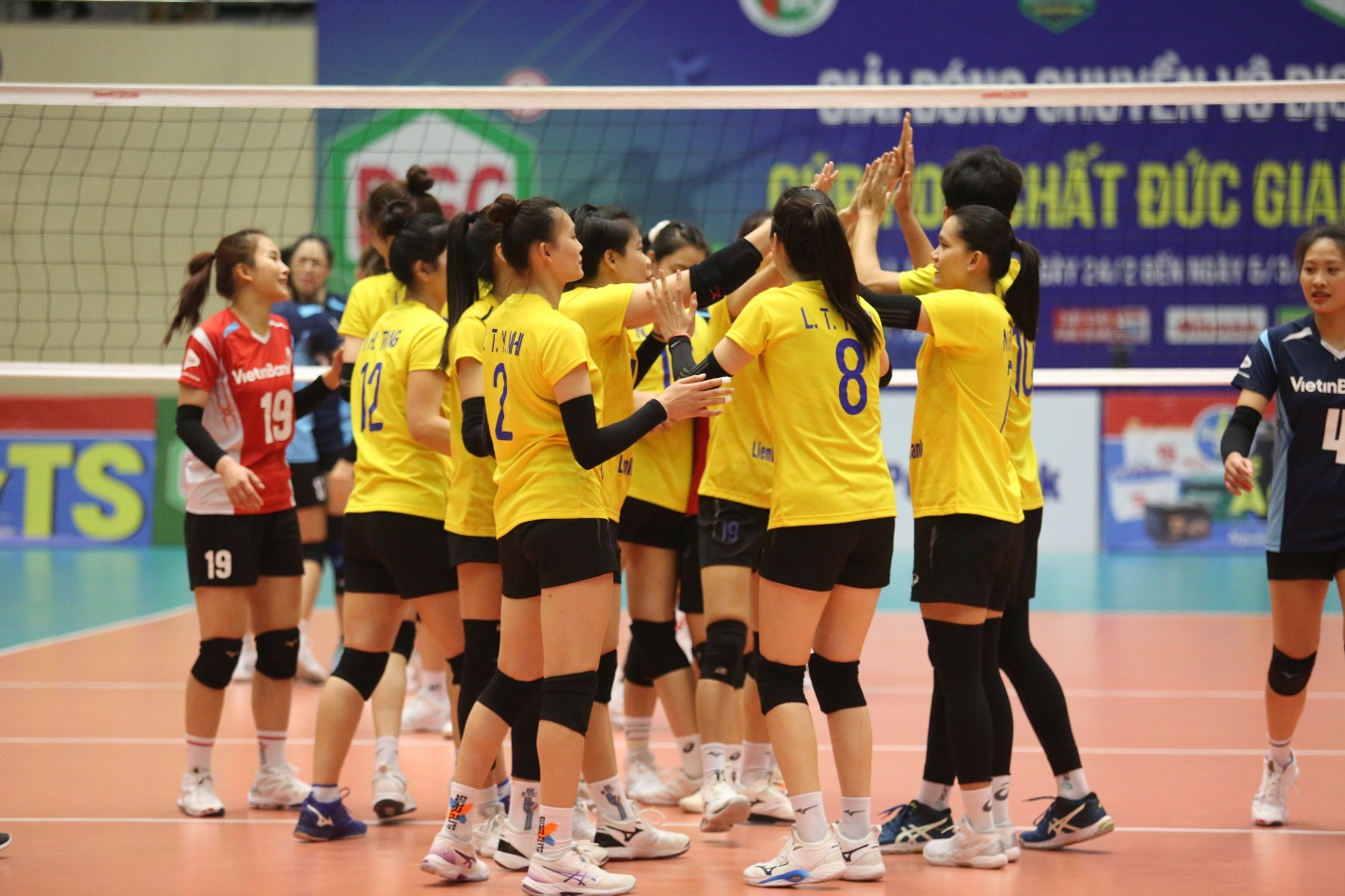 Nữ Ninh Bình Lienvietpostbank toàn thắng tại bảng A Vòng 1 Giải Bóng chuyền VĐQG 2023 - Ảnh 2.