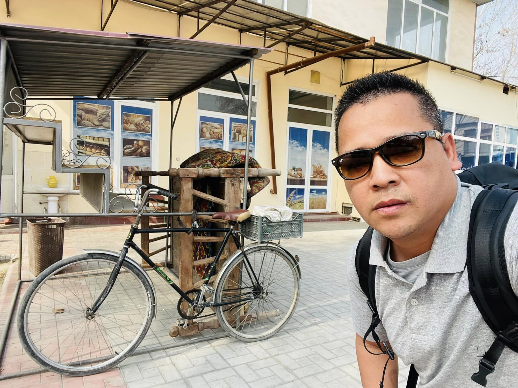 U20 Việt Nam, Fergana và... chiếc xe đạp gióng ngang - Ảnh 2.
