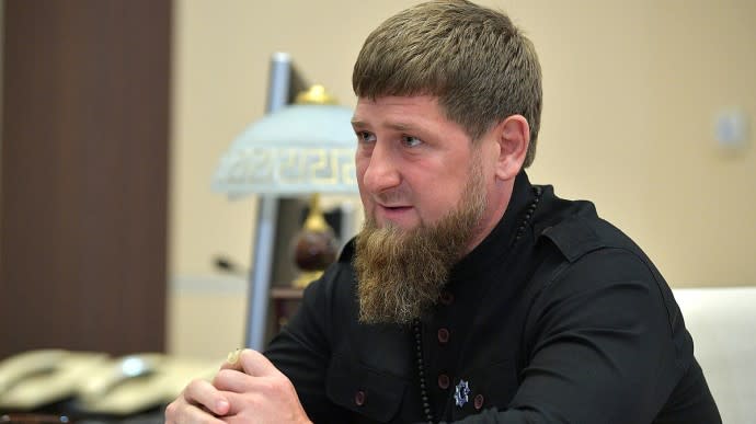 Thủ lĩnh Chechnya Kadyrov có động thái bất ngờ ở Donbass - Ảnh 1.