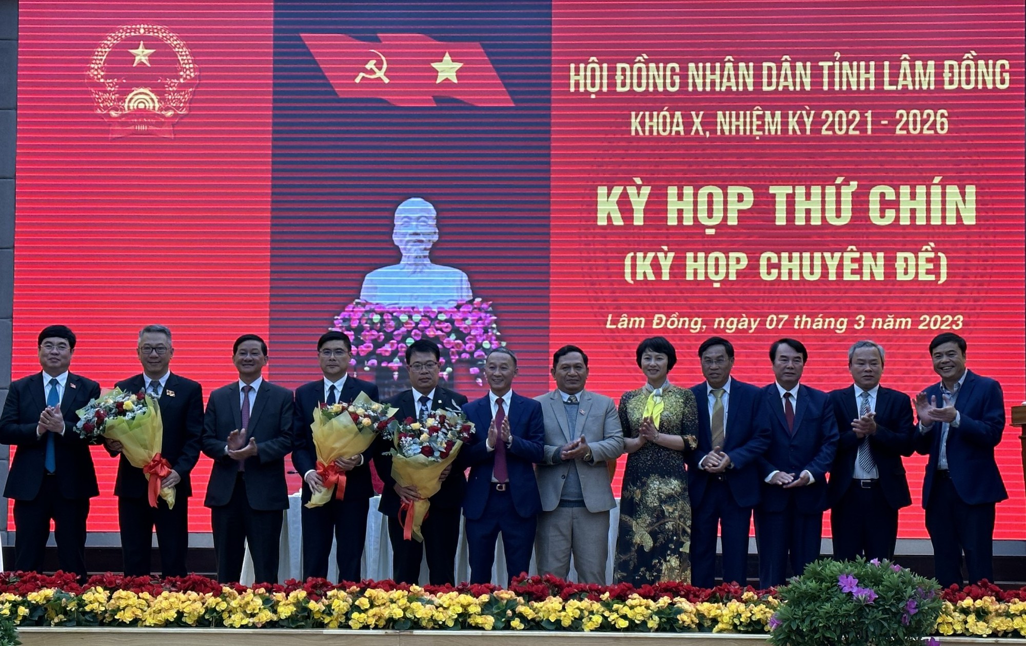 Bí thư Huyện ủy Đức Trọng được bầu làm Phó Chủ tịch UBND tỉnh Lâm Đồng - Ảnh 1.