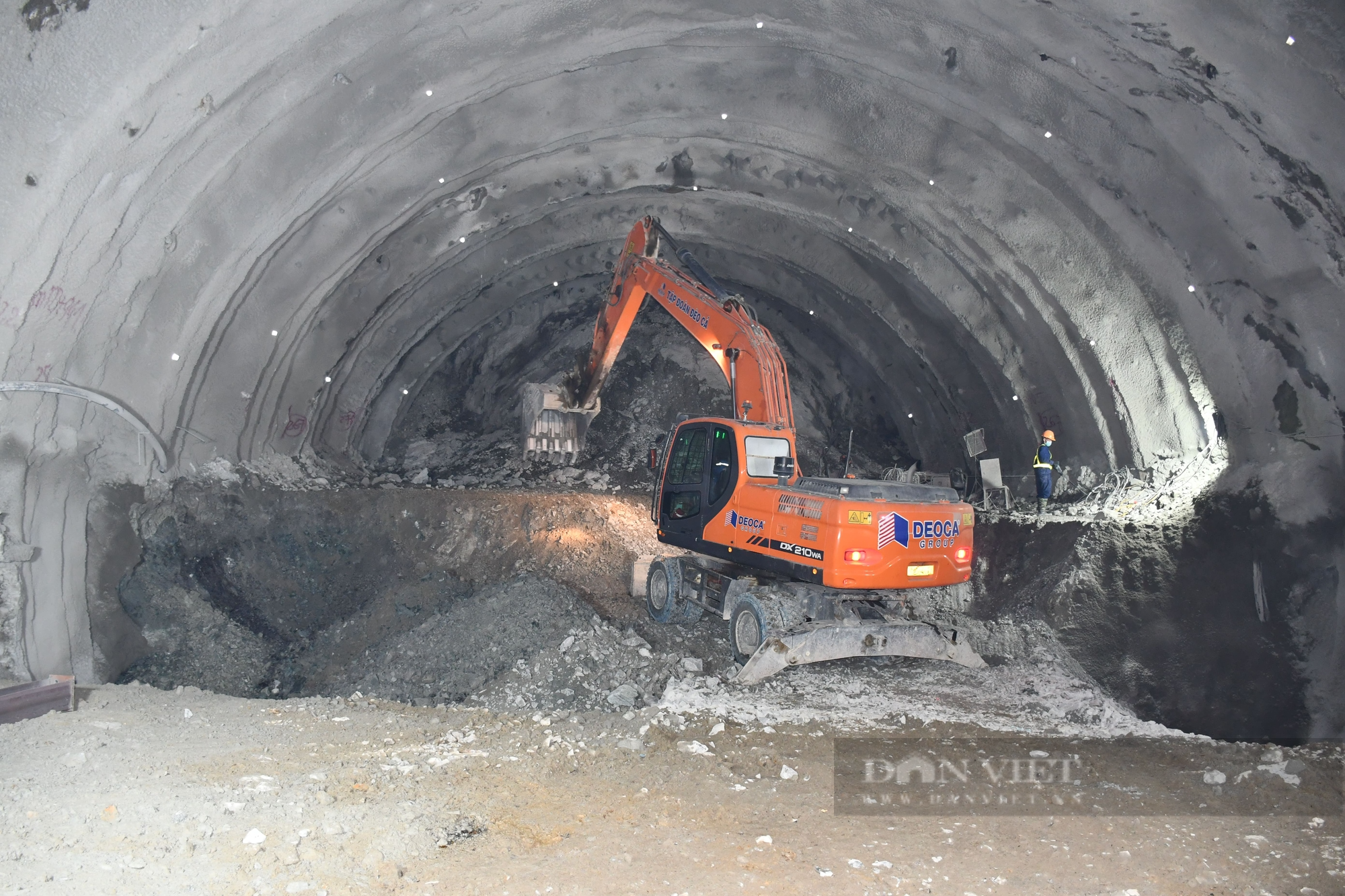 Cao tốc Bắc - Nam: Tập đoàn Đèo Cả cảnh báo hầm đường bộ lớn thứ 4 cả nước nguy cơ… dừng đào - Ảnh 1.