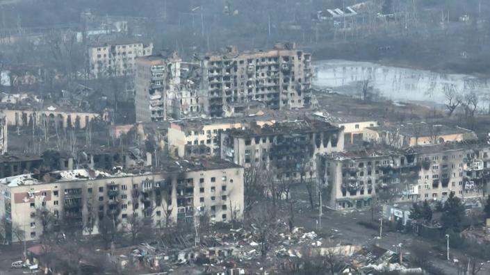 Chuyên gia so sánh trận chiến Bakhmut đẫm máu và trận Stalingrad - Ảnh 1.